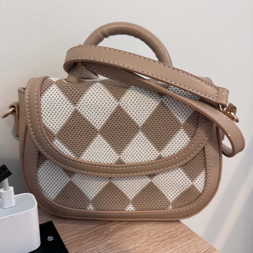 Elegant Tan and White Checkered Women's Bag
